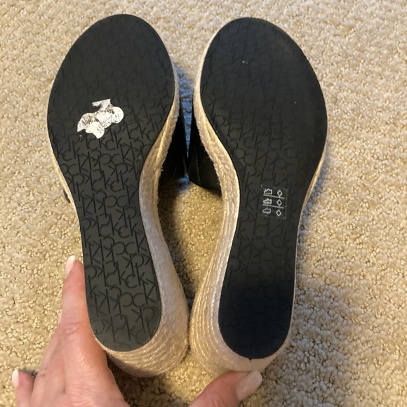 Calvin Klein Black Slides - Picture 3 of 4